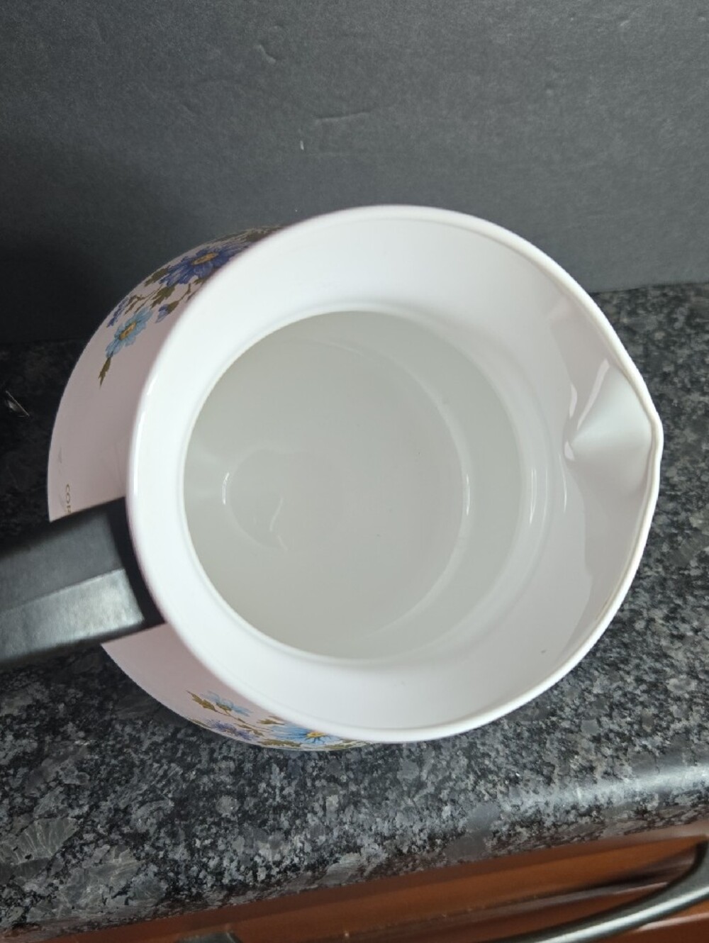 Corningware Vintage 1970's Chelsea Blue Daisy Pattern White Ceramic Teapot - Picture 7 of 15